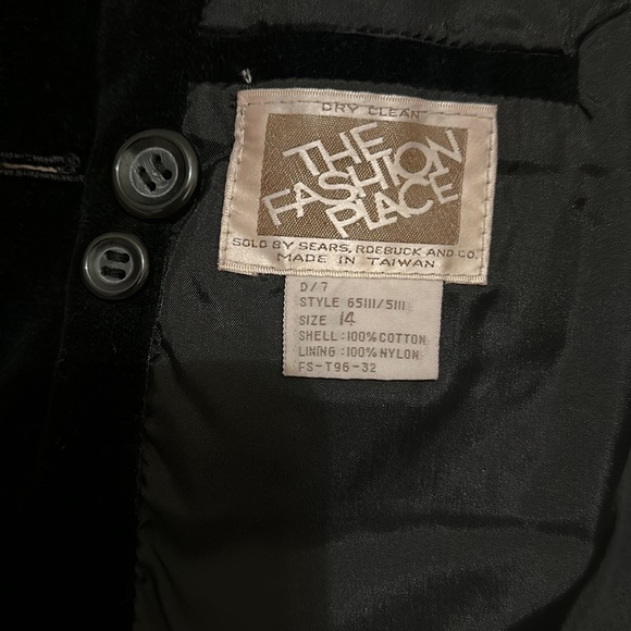 Vintage Black Velvet Blazer - Picture 3 of 4